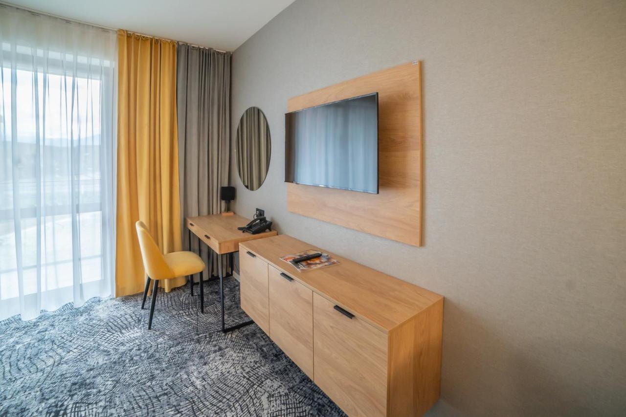 Lux Apartman V Hoteli Akvamarin Besenova Ngoại thất bức ảnh