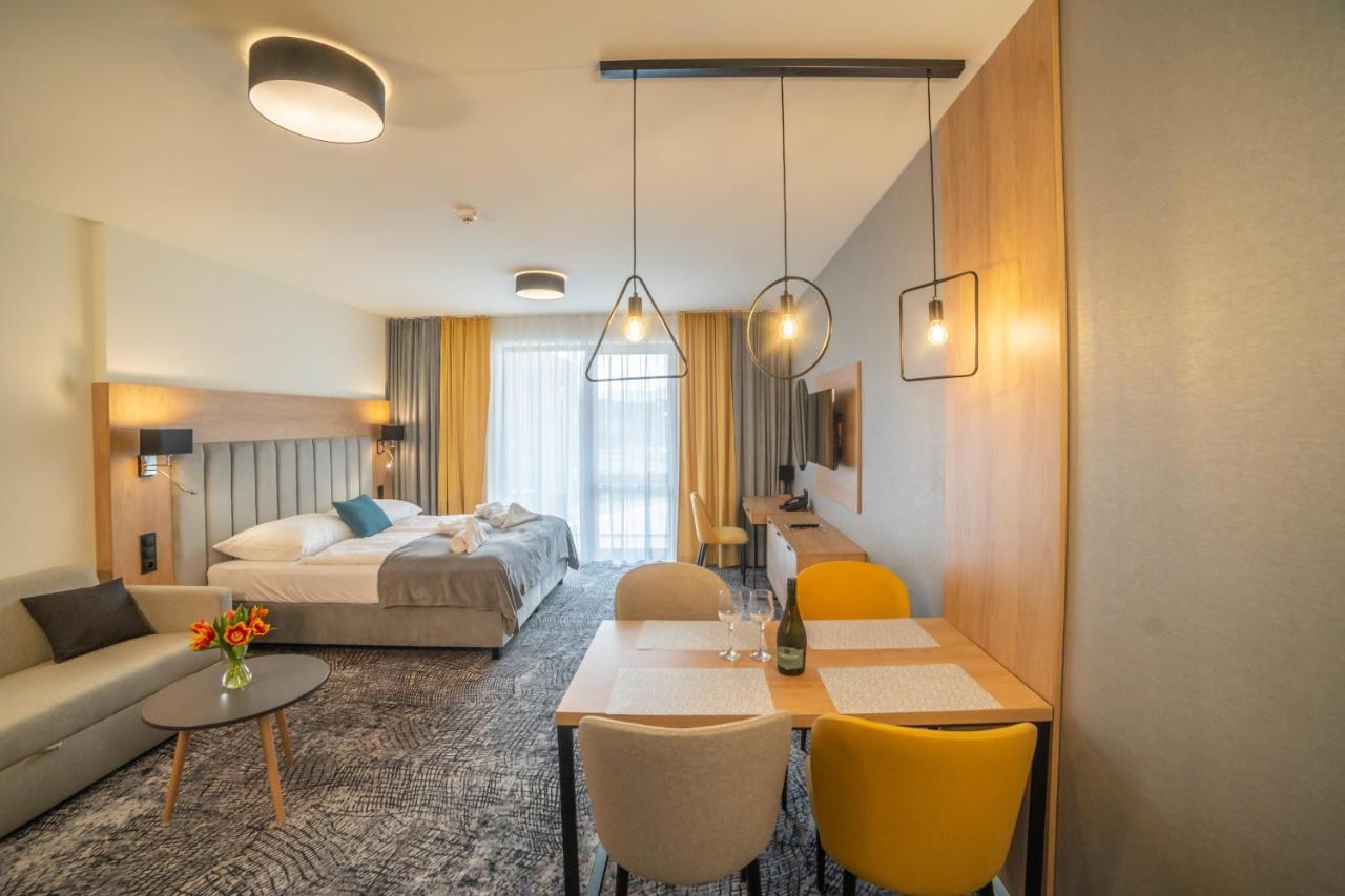 Lux Apartman V Hoteli Akvamarin Besenova Ngoại thất bức ảnh