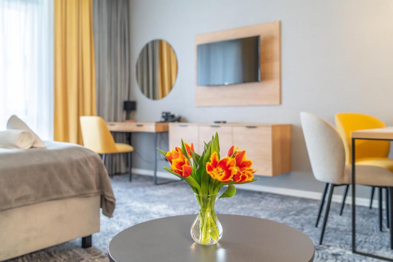 Lux Apartman V Hoteli Akvamarin Besenova Ngoại thất bức ảnh
