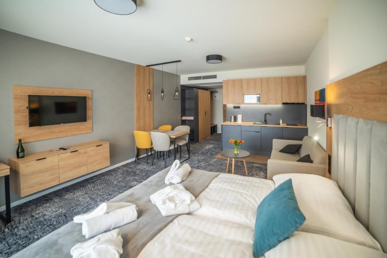 Lux Apartman V Hoteli Akvamarin Besenova Ngoại thất bức ảnh